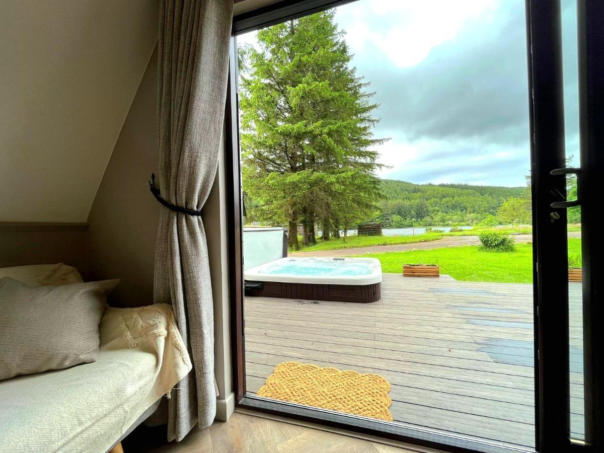 Bonnie Lodge-Lochside Location With Hot Tub Invergarry Eksteriør bilde