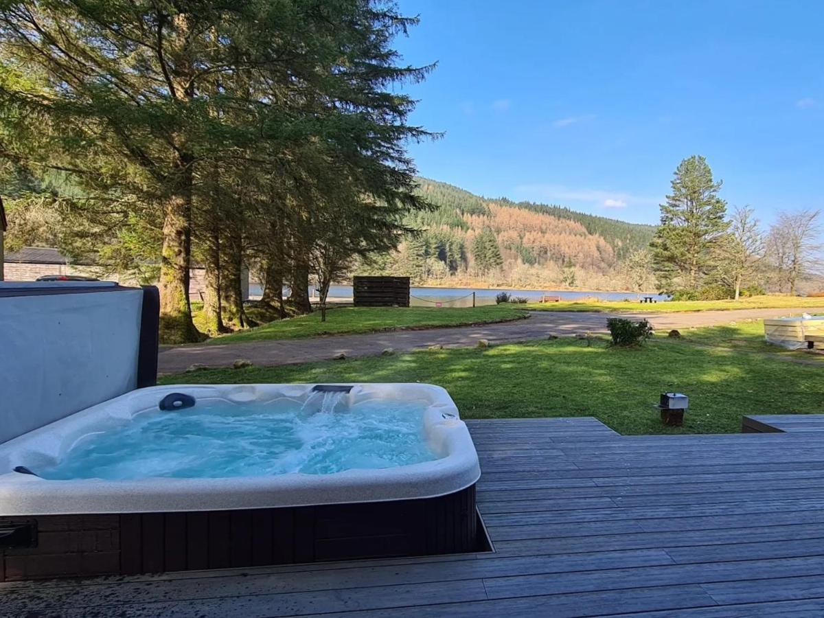 Bonnie Lodge-Lochside Location With Hot Tub Invergarry Eksteriør bilde
